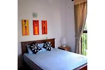 Vista Peiris Road Apartment Hotel